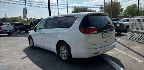 Chrysler Voyager 2022