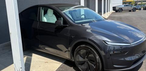Tesla Model Y 2026