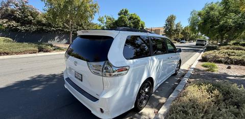 Toyota Sienna 2016
