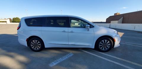 Chrysler Pacifica 2022