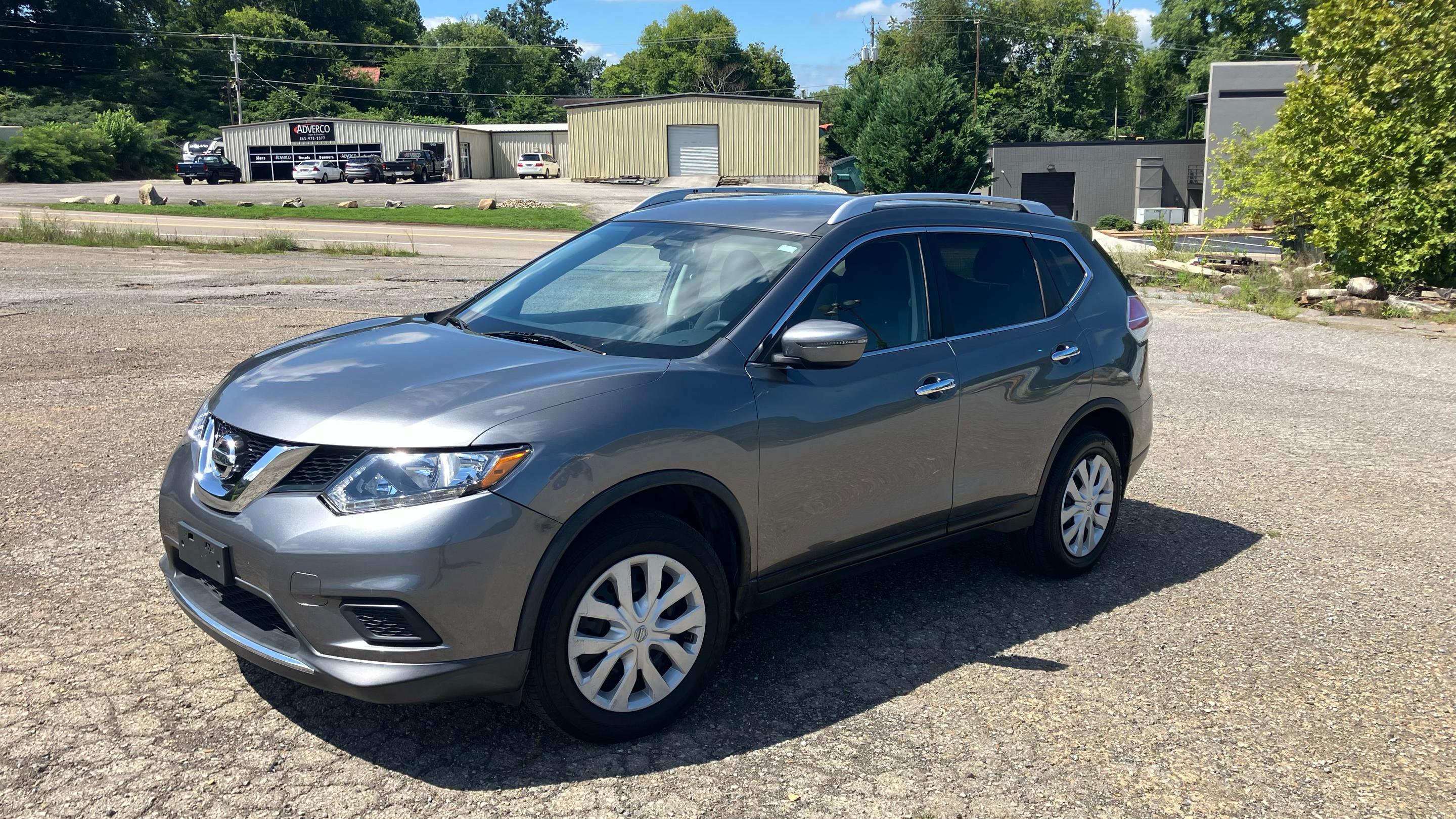 Nissan Rogue 2016 in Louisville, TN