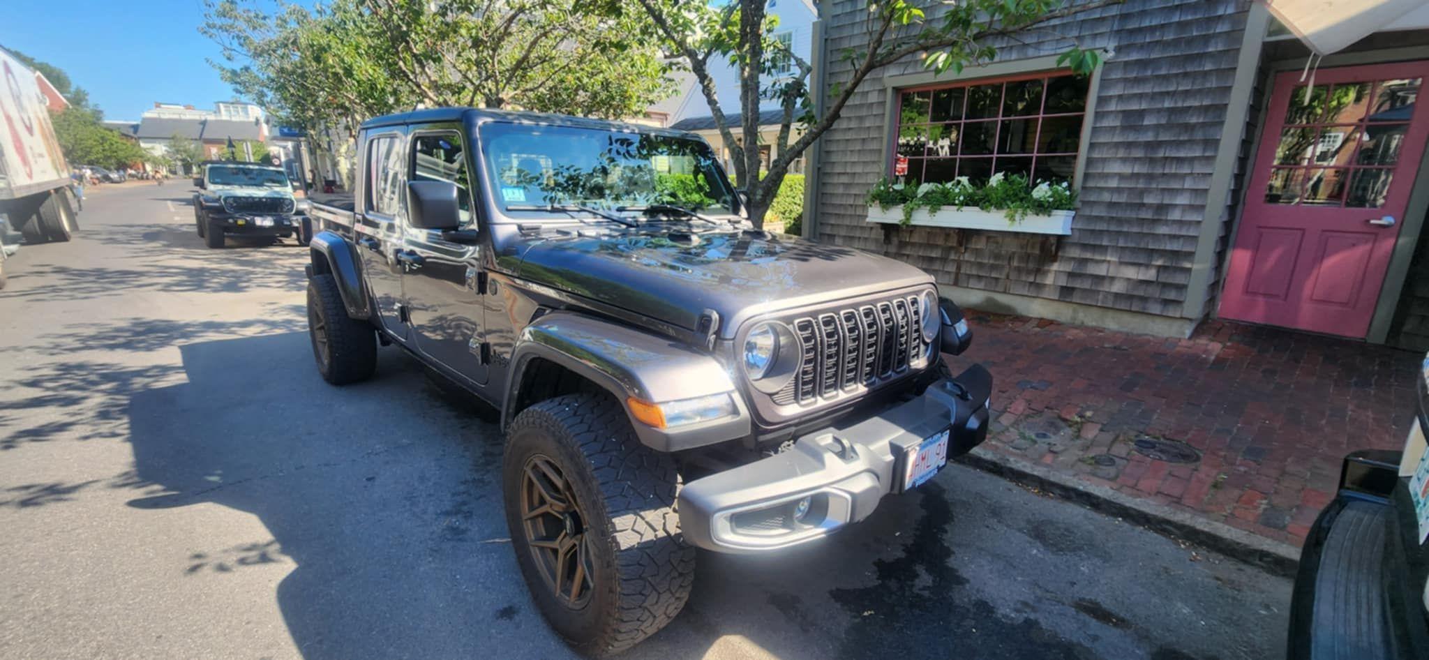 Jeep Gladiator 2024 in Nantucket, MA