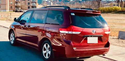 Toyota Sienna 2012