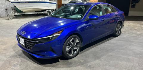 Hyundai Elantra 2023