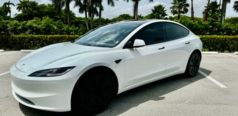 Tesla Model 3 2024