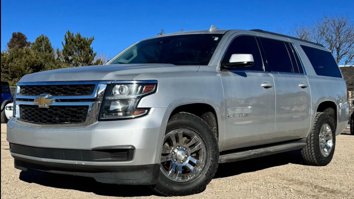 Chevrolet Suburban 2017 in 