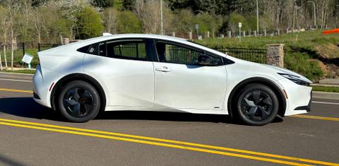 Toyota Prius 2024