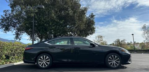 Lexus ES 2020