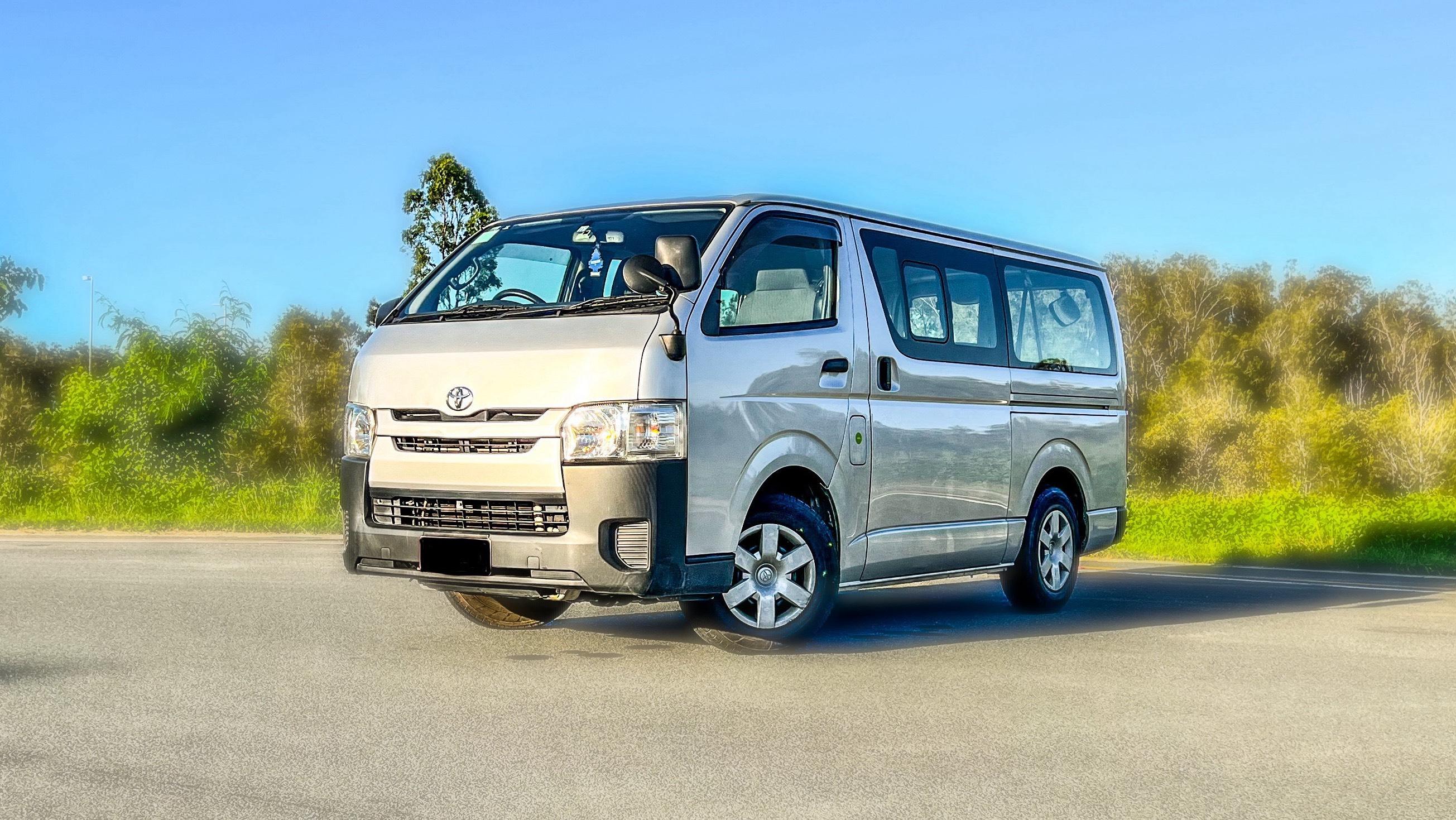 Toyota HIACE 2016 in 