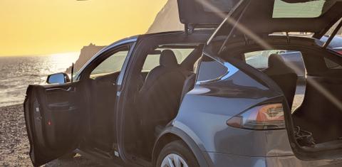 Tesla Model X 2020