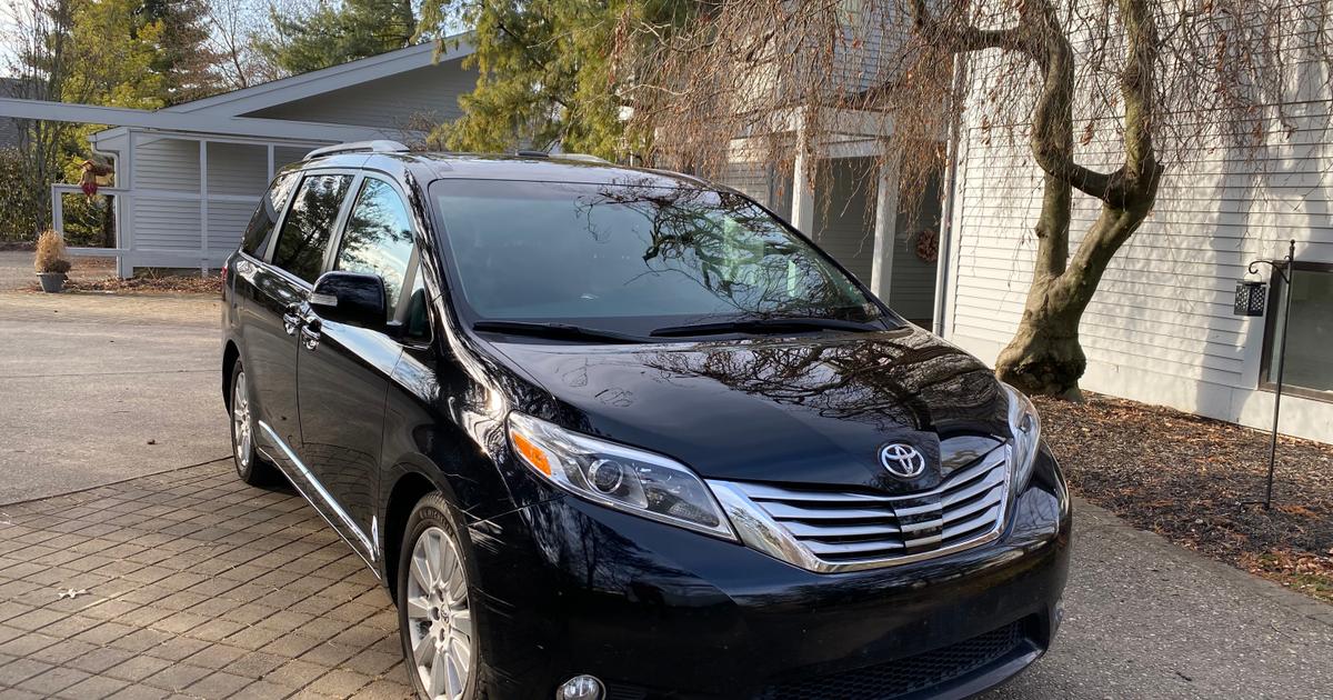 Toyota Sienna 2016 rental in Cincinnati, OH by Ava F. Turo