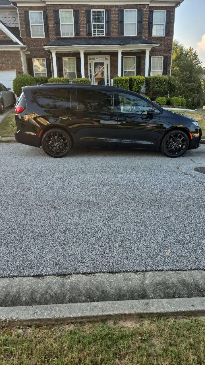 Chrysler Pacifica 2025 in Union City, GA