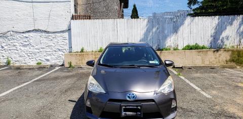 Toyota Prius c 2013