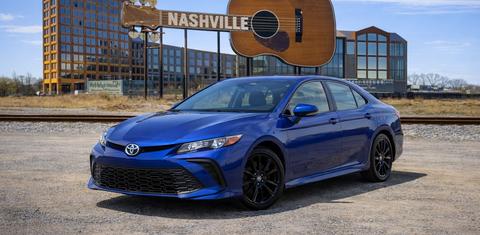 Toyota Camry Hybrid 2026