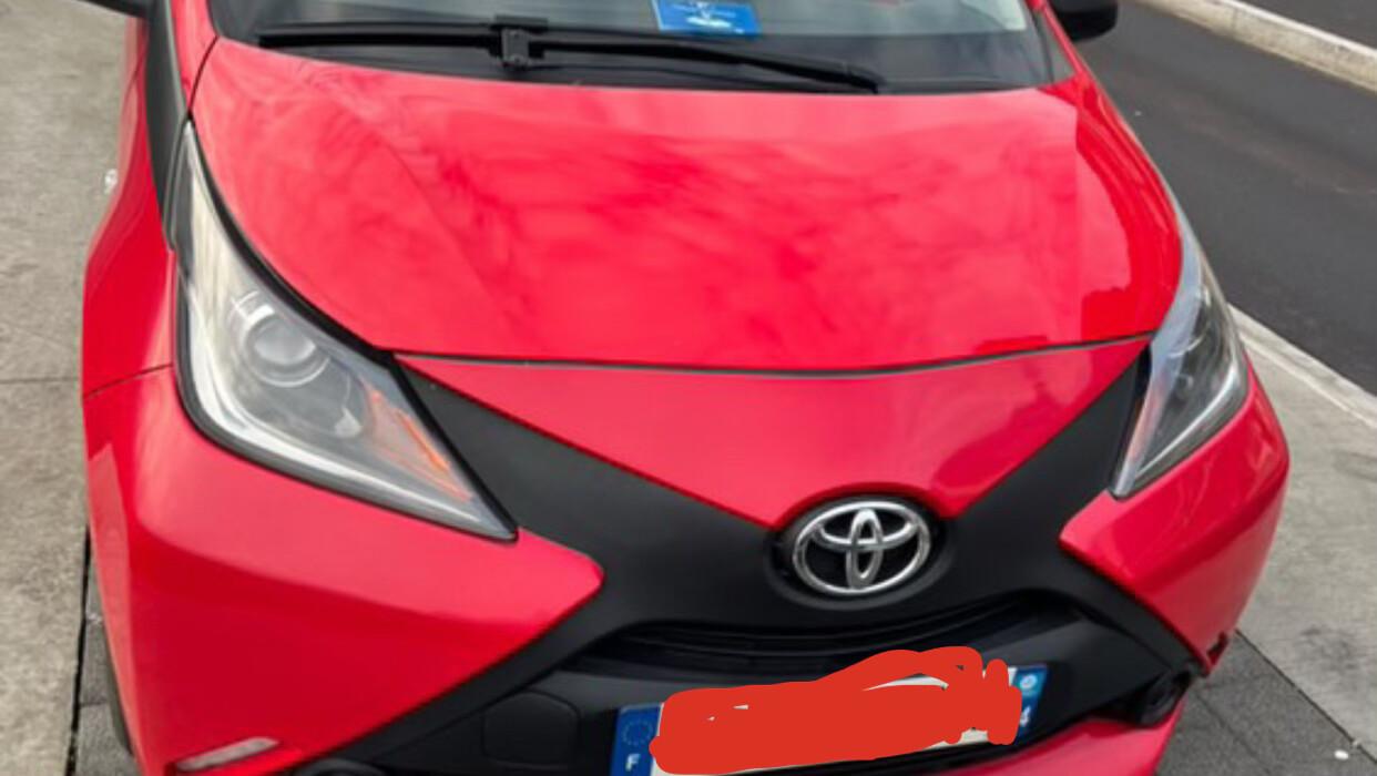 Toyota AYGO 2015 à Saint-Pierre-en-Faucigny