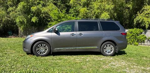 Toyota Sienna 2016