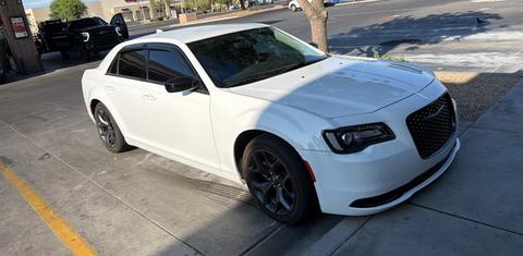 Chrysler 300 2023