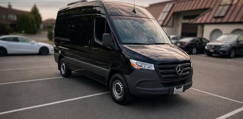 Mercedes-Benz Sprinter 2025