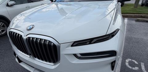 BMW X7 2025