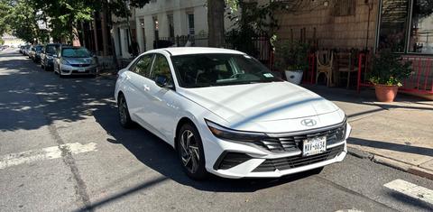 Hyundai Elantra Hybrid 2025