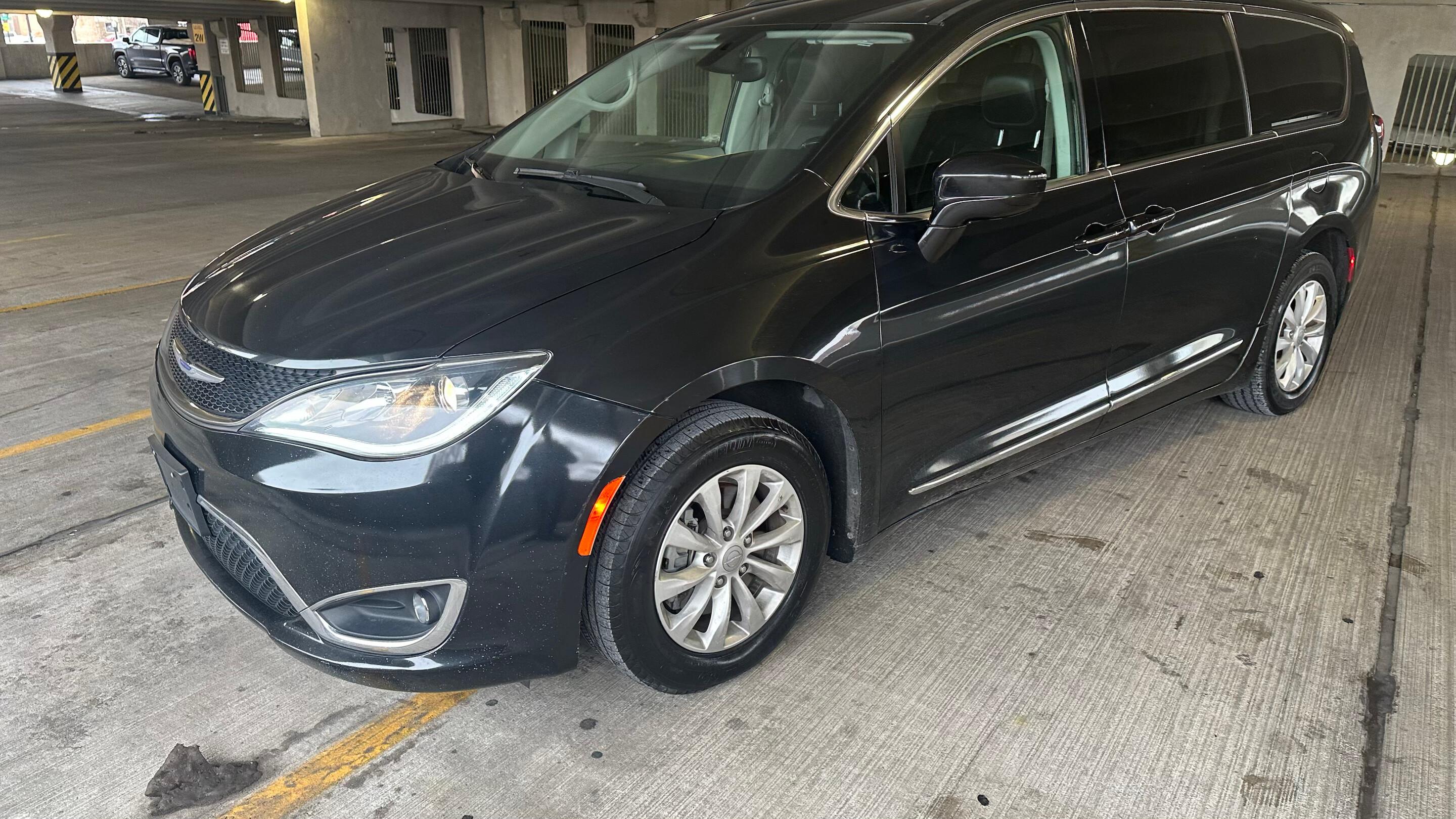 Chrysler Pacifica 2019 in Dearborn, MI