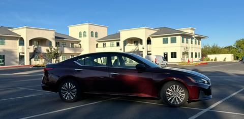 Nissan Altima 2024