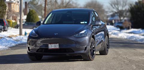 Tesla Model Y 2024