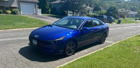 Hyundai Elantra 2022