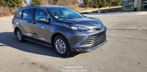 Toyota Sienna 2025
