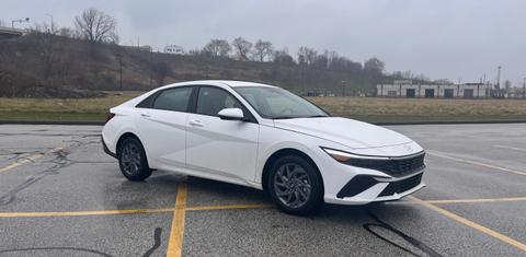 Hyundai Elantra 2024