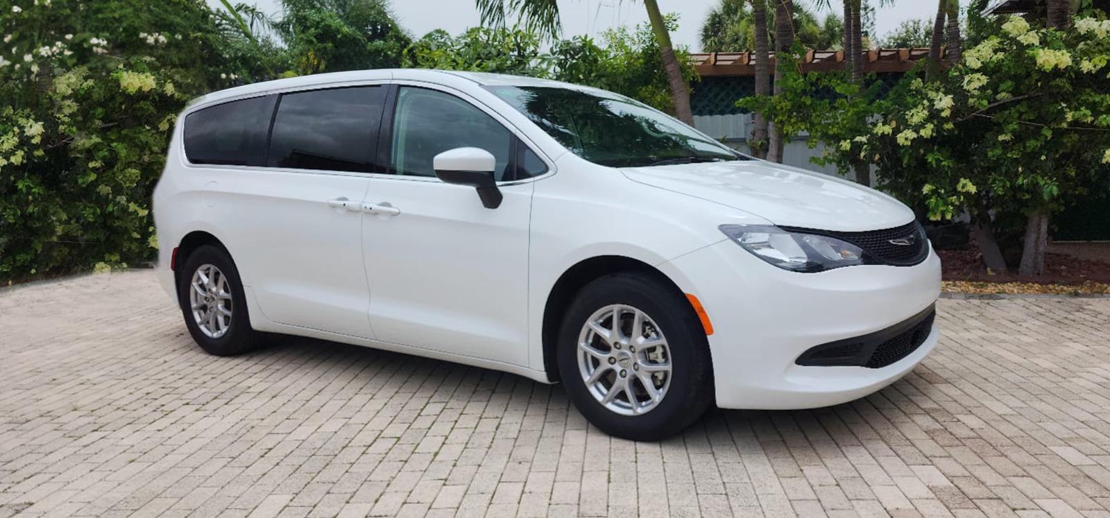 Chrysler Voyager 2022 in Delray Beach, FL