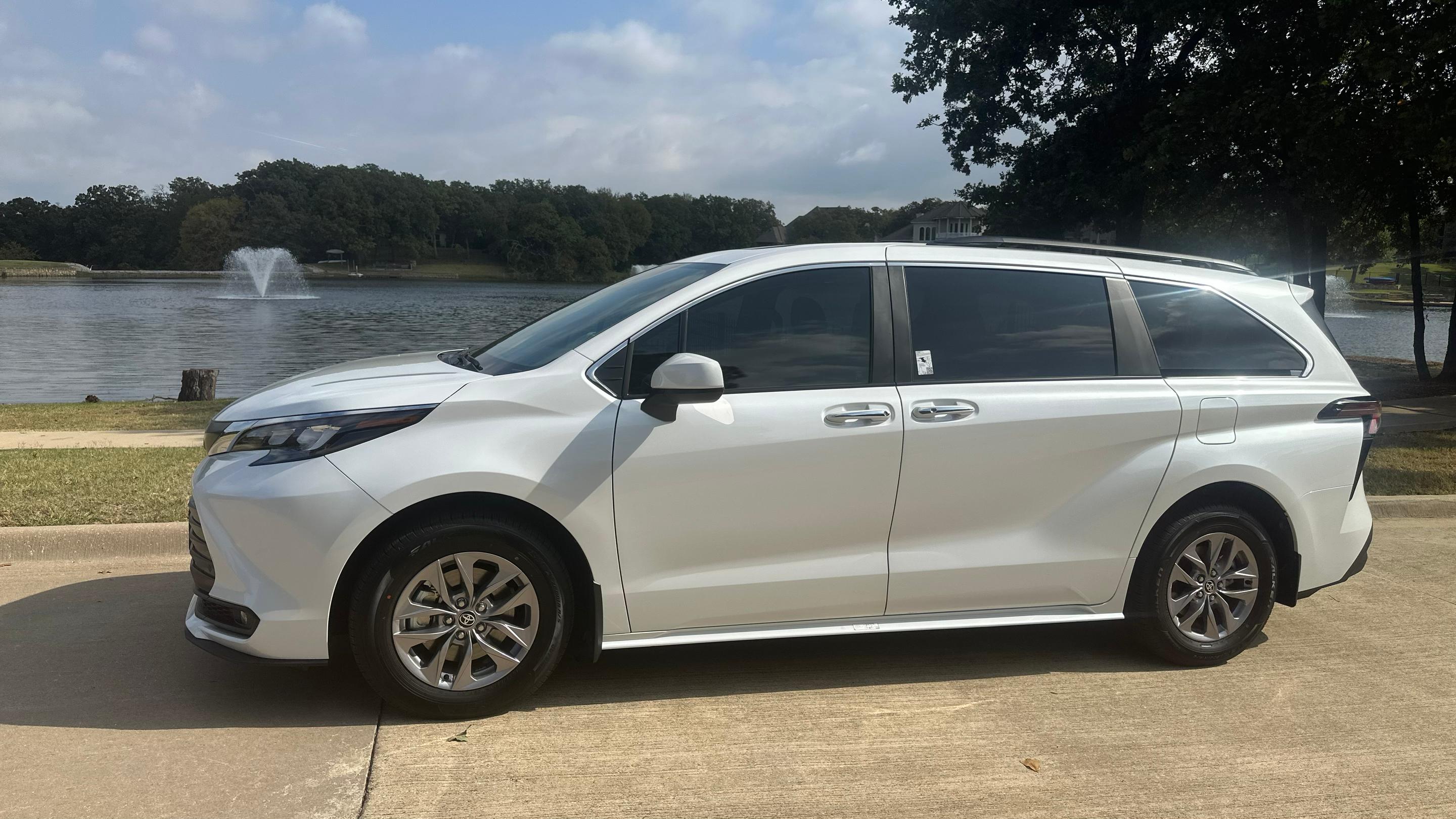 Toyota Sienna 2025 in Bedford, TX