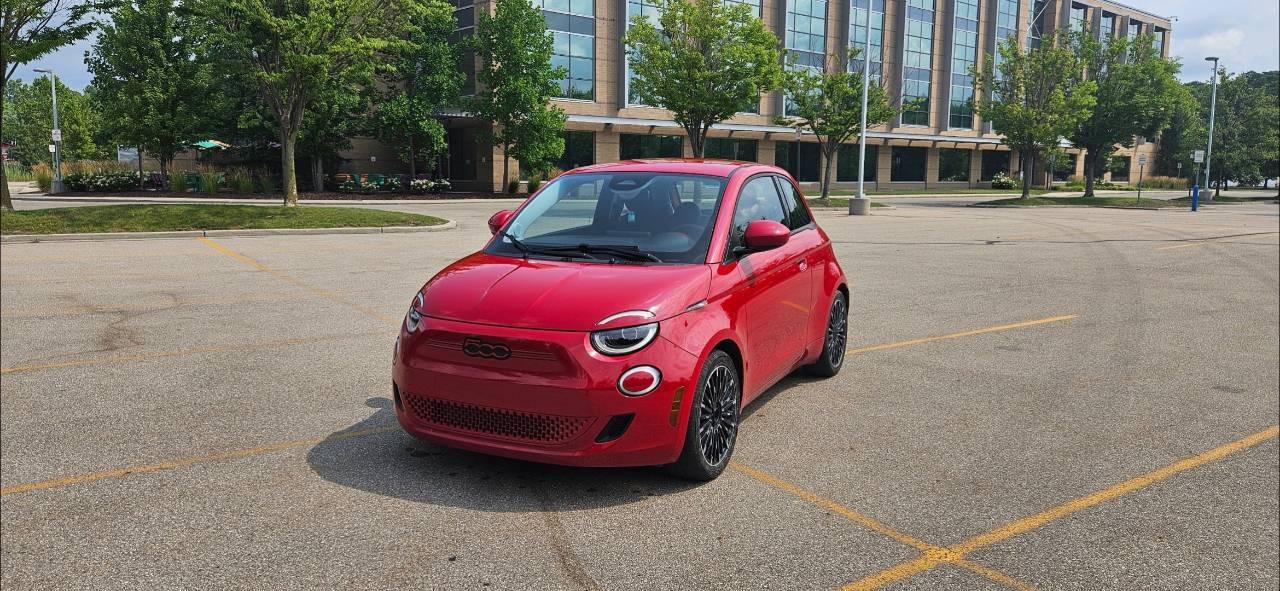 FIAT 500e 2024 in Farmington Hills, MI