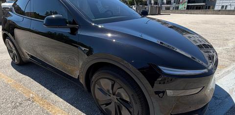 Tesla Model Y 2026