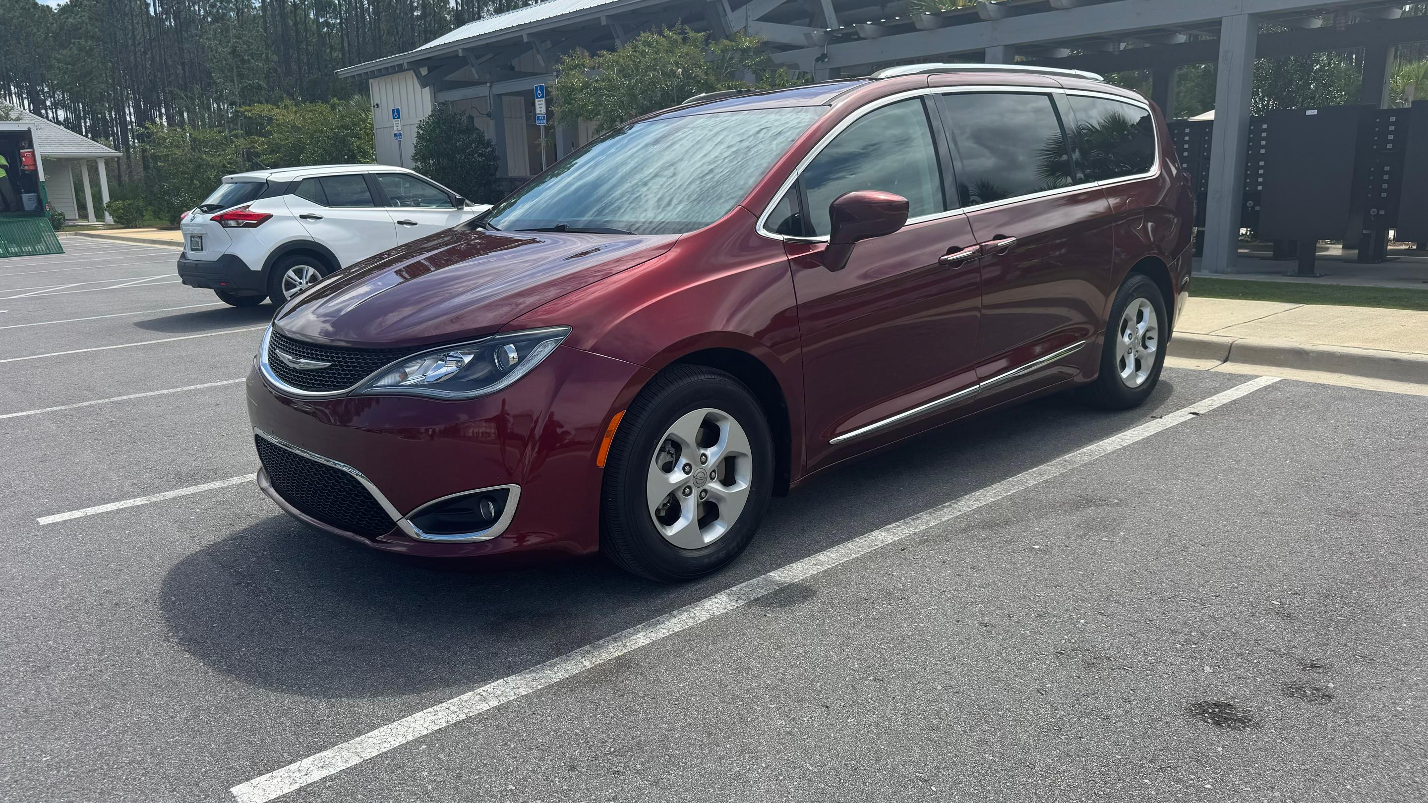 Chrysler Pacifica 2017 in Panama City Beach, FL