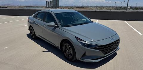 Hyundai Elantra Hybrid 2023