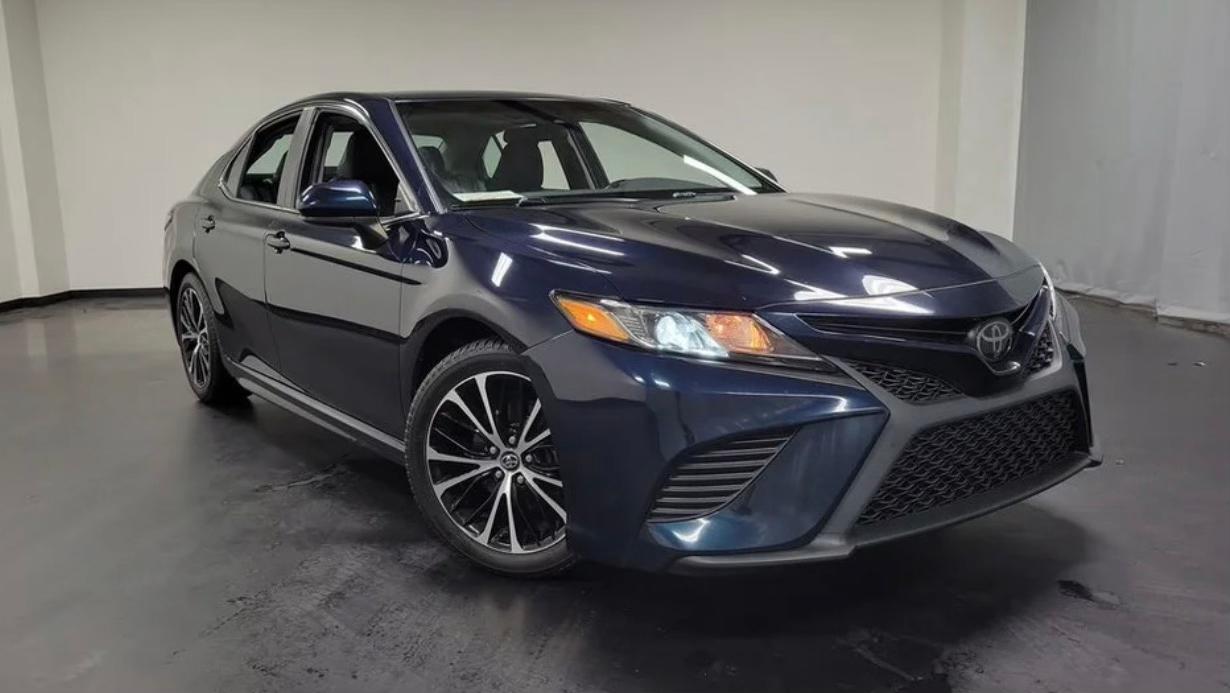 Toyota Camry 2020 in Columbus, OH