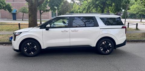 Kia Carnival Hybrid 2026