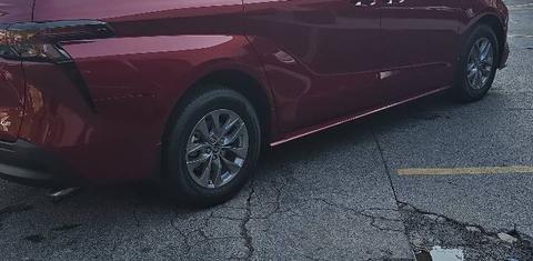 Toyota Sienna 2025