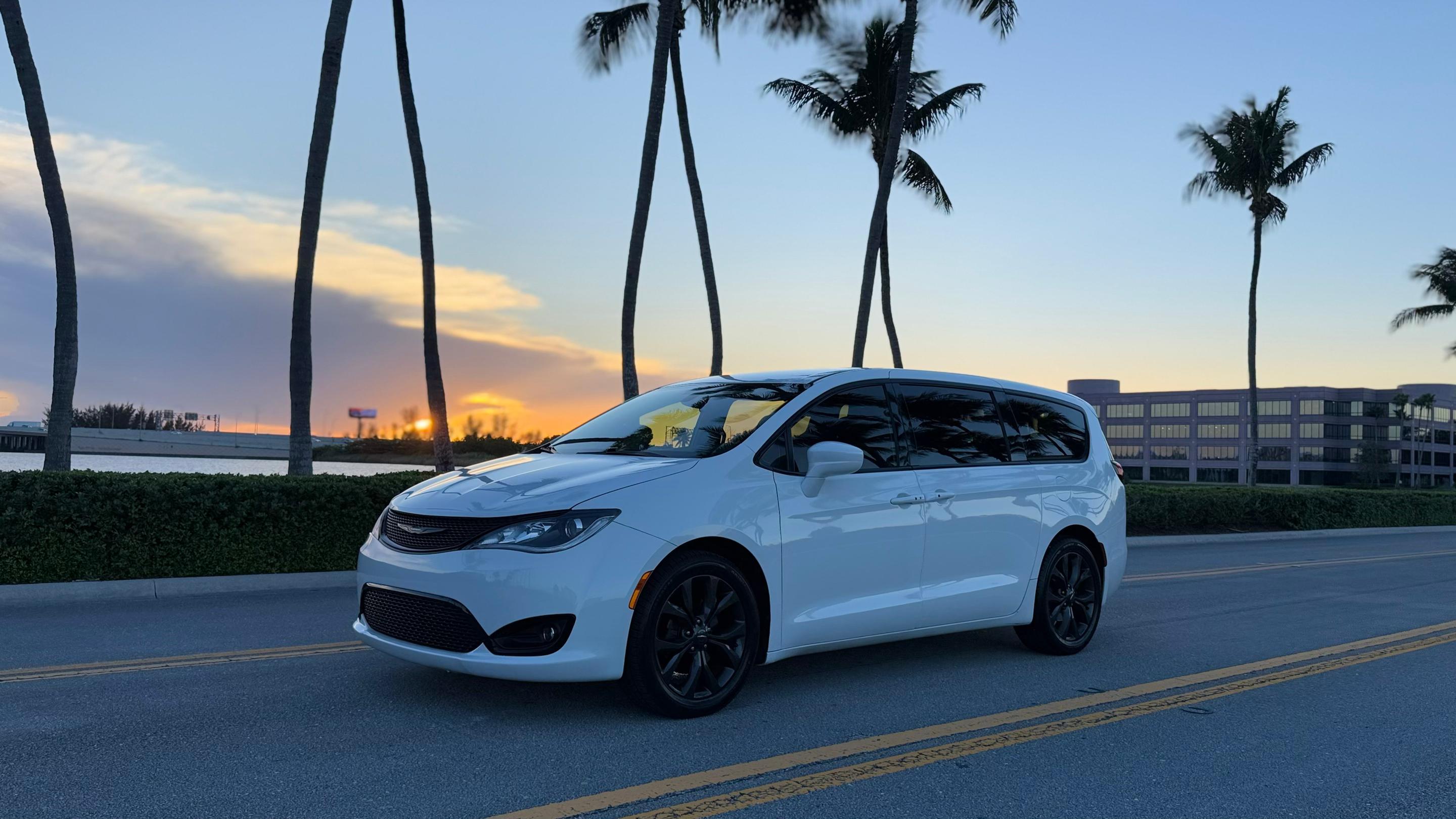 Chrysler Pacifica 2019 rental in Miami, FL by Hansel | Turo