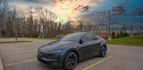 Tesla Model Y 2026