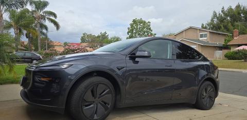 Tesla Model Y 2026