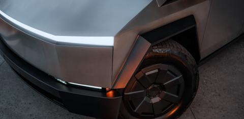 Tesla Cybertruck 2025