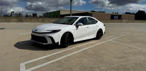 Toyota Camry Hybrid 2025