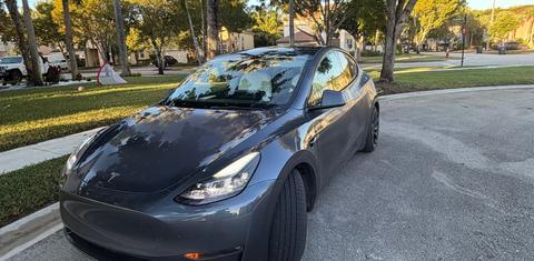 Tesla Model Y 2023