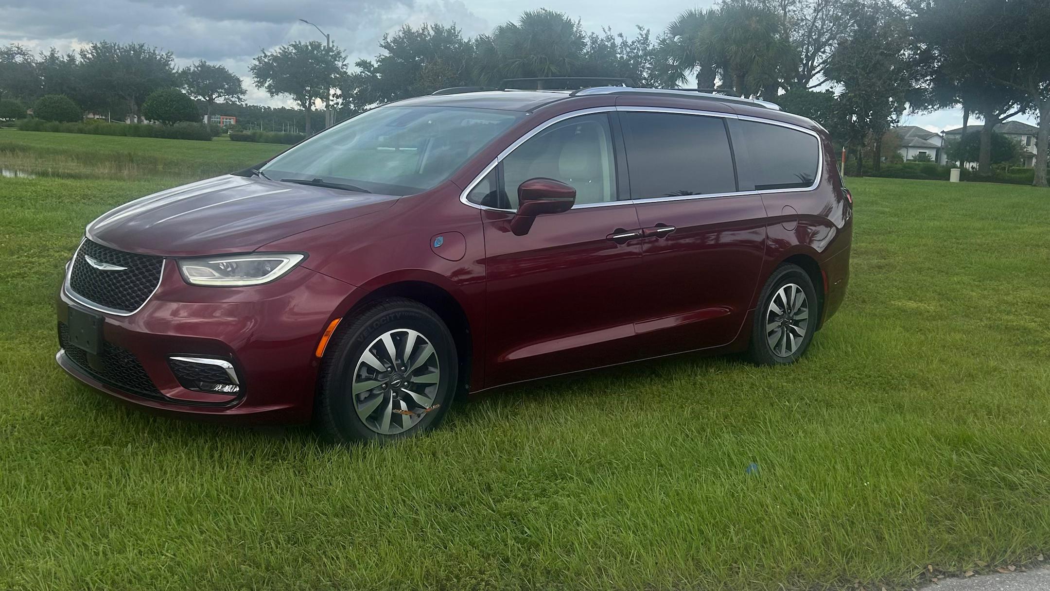 Chrysler Pacifica 2021 in Ave Maria, FL