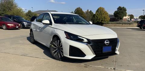 Nissan Altima 2025