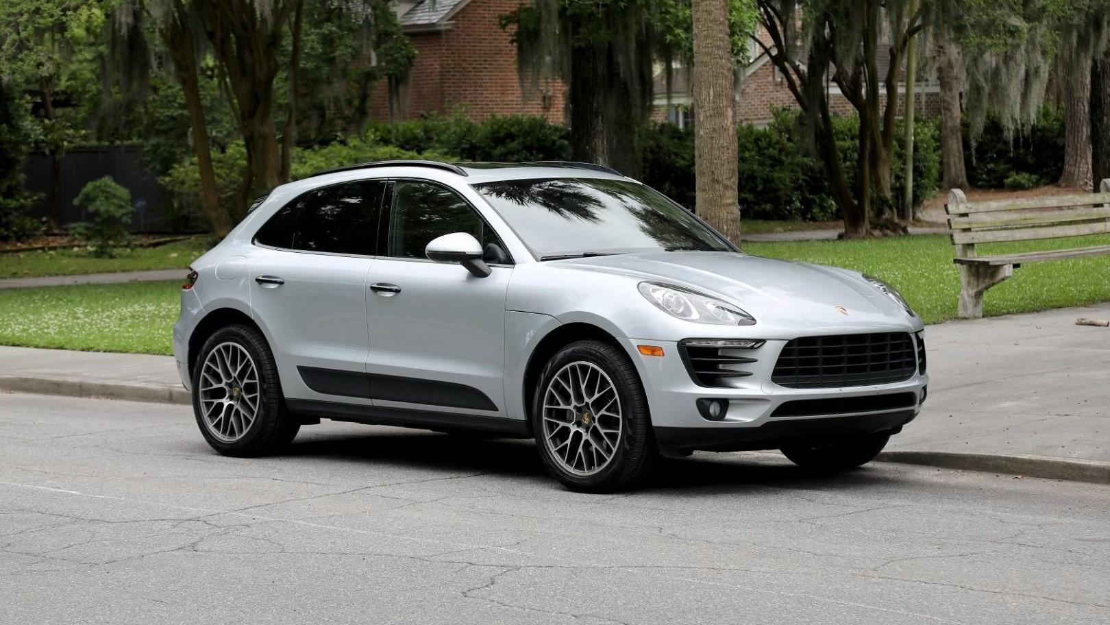 Porsche Macan 2015 in Los Angeles, CA