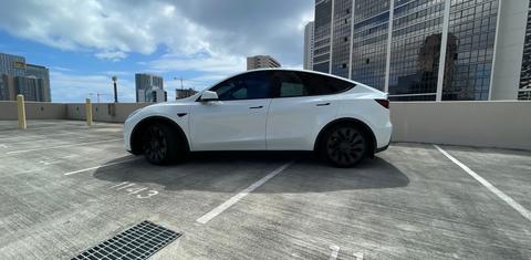 Tesla Model Y 2024