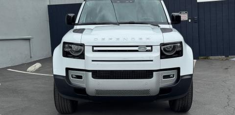 Land Rover Defender 2025
